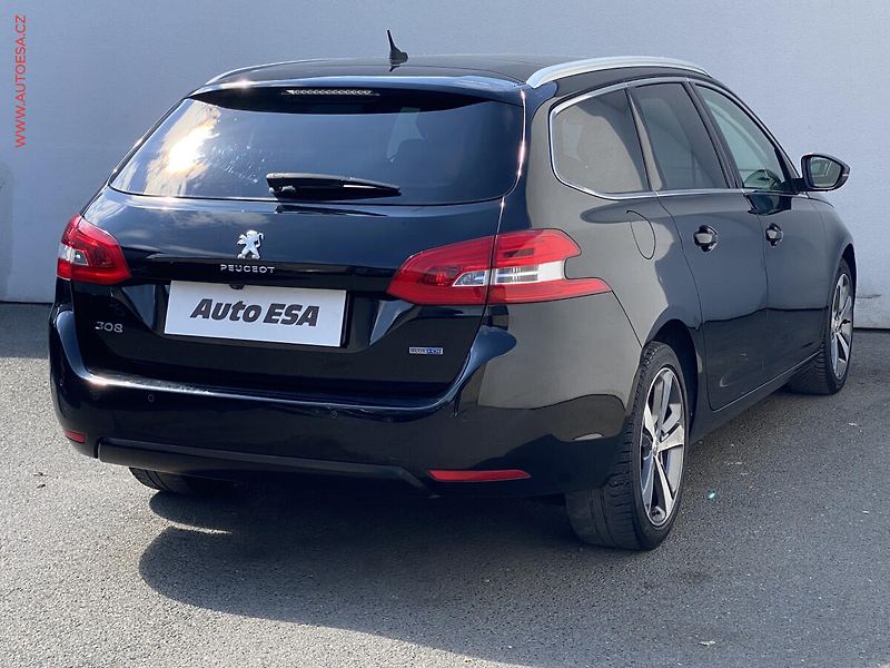 Peugeot 308 (2016) 2.0 HDi, Allure, LED, panor - fotka 4 z 19