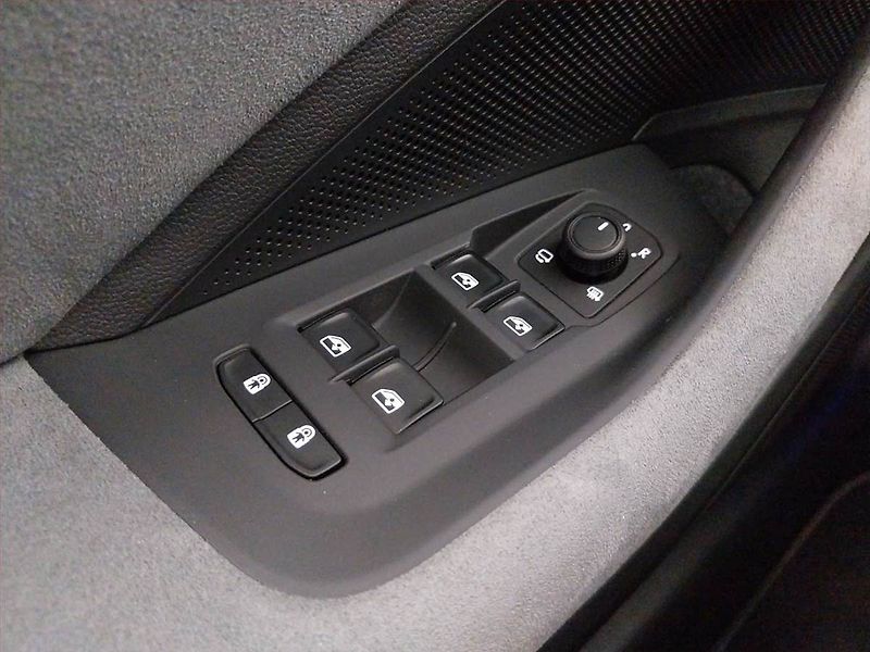 Škoda Superb (2024) Selection 2.0 TDI - fotka 29 z 32