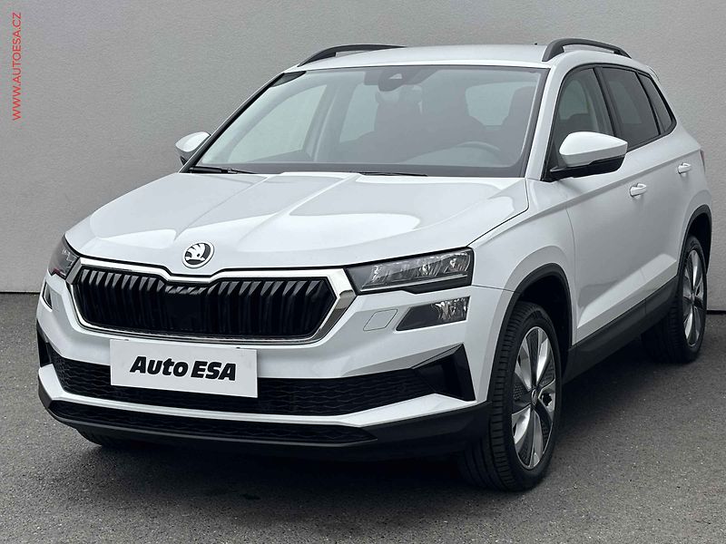 Škoda Karoq (2023) 1.5 TSi, Style, TZ, Webasto - fotka 3 z 18