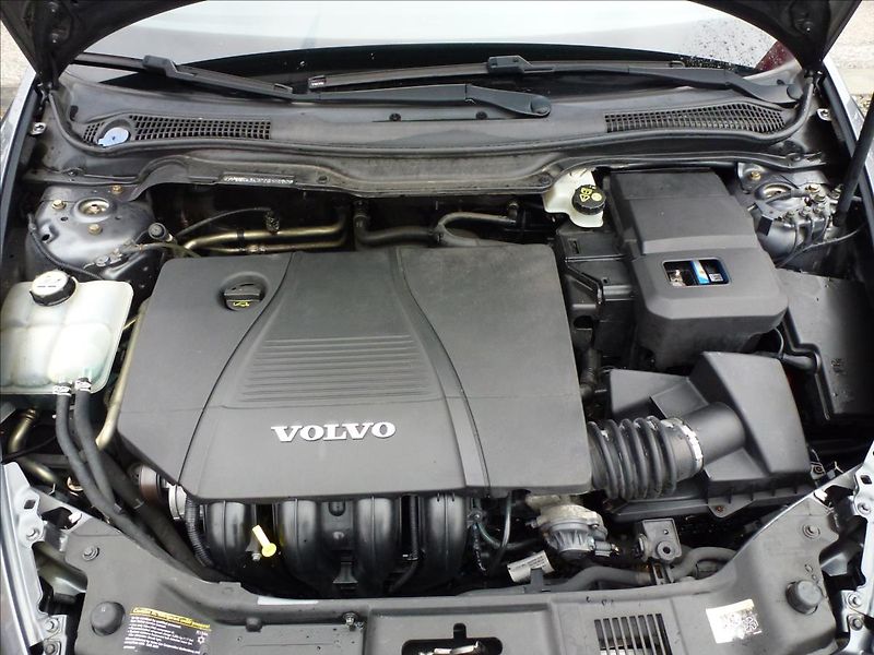 Volvo C30 2,0 i 16V Titanium Grey - fotka 49 z 62
