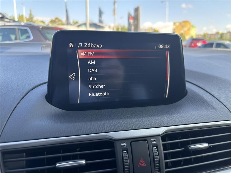 Mazda 3 2,0 i Attraction PLNÝ SERVIS - fotka 22 z 39