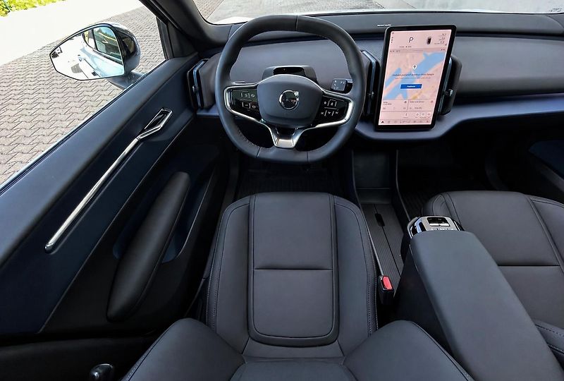Volvo EX30 AWD Ultra Twin/TZ/360/ Kola - fotka 15 z 55