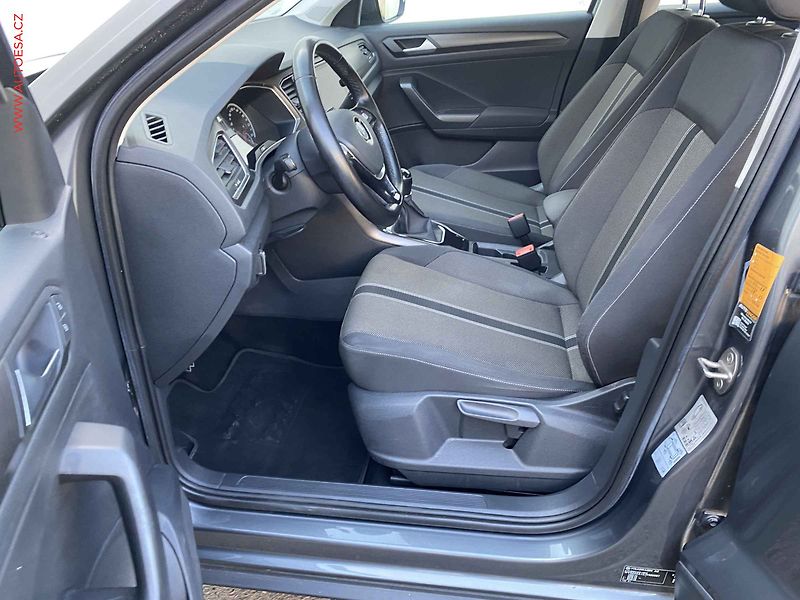 Volkswagen T-Roc (2018) 1.5 TSi, Comfortline, LED - fotka 9 z 18