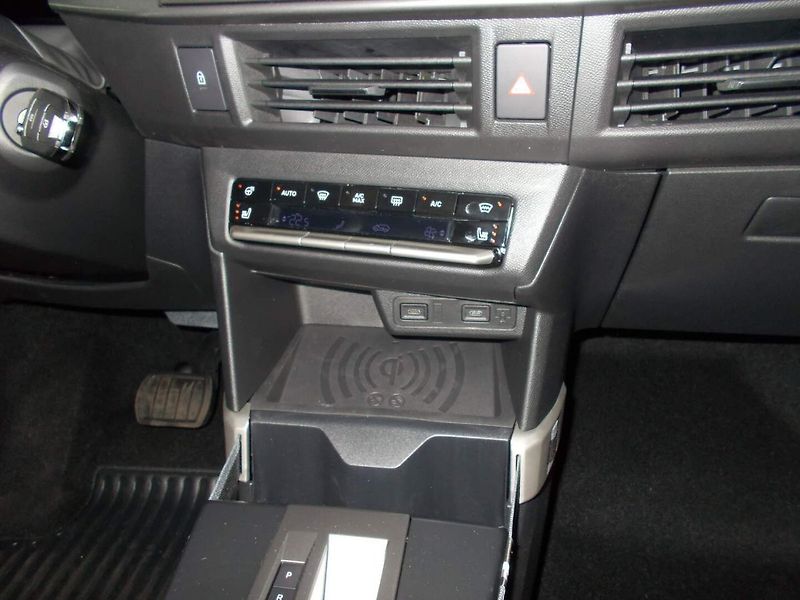 Opel Frontera (2026) Edition Hybrid 1.2 TURBO (81kW - fotka 16 z 30