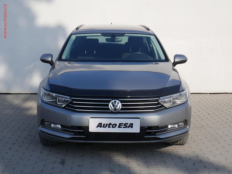 Volkswagen Passat (2017) 2.0 TDi, 1.maj, Comfortline - fotka 2 z 19