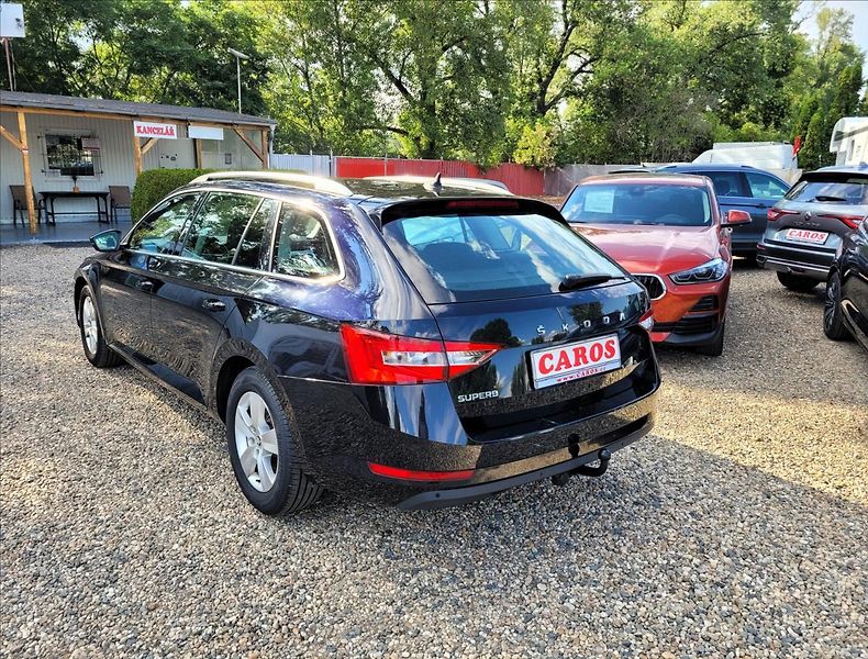 Škoda Superb 1,5 zálohováno - fotka 5 z 50