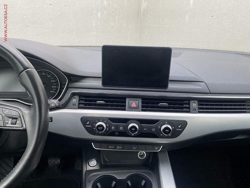 Audi A4 (2017) 2.0 TDi, Bixen, navi - fotka 12 z 19