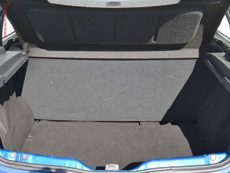 Dacia Sandero (2009) 1.4i, 1.maj,ČR, El.okna - fotka 7 z 13