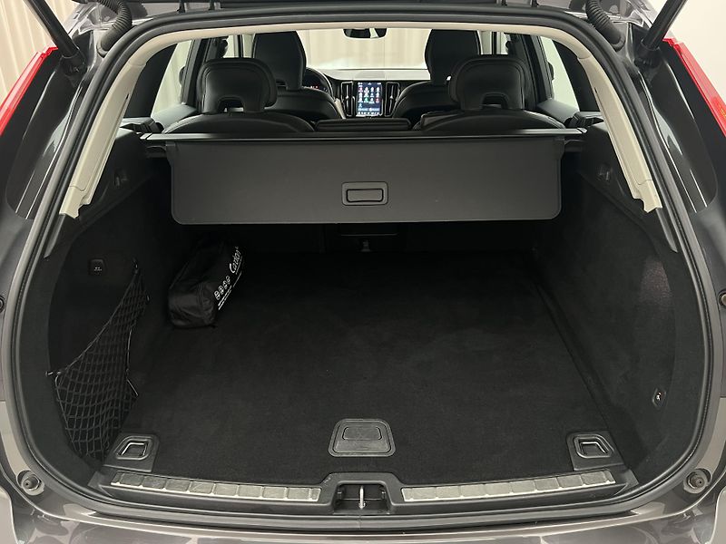 Volvo XC60 B5 AWD INSCRIPTION AUT - fotka 5 z 48