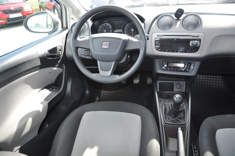 Seat Ibiza 1.2i 51kW Style - fotka 5 z 15
