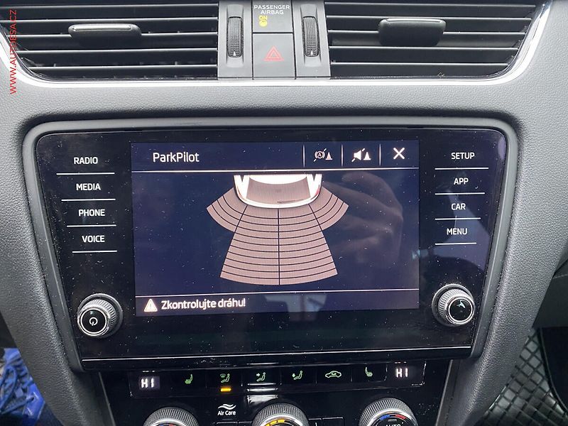 Škoda Octavia (2019) 1.5 TSi, ČR, Ambition, DSG - fotka 17 z 18
