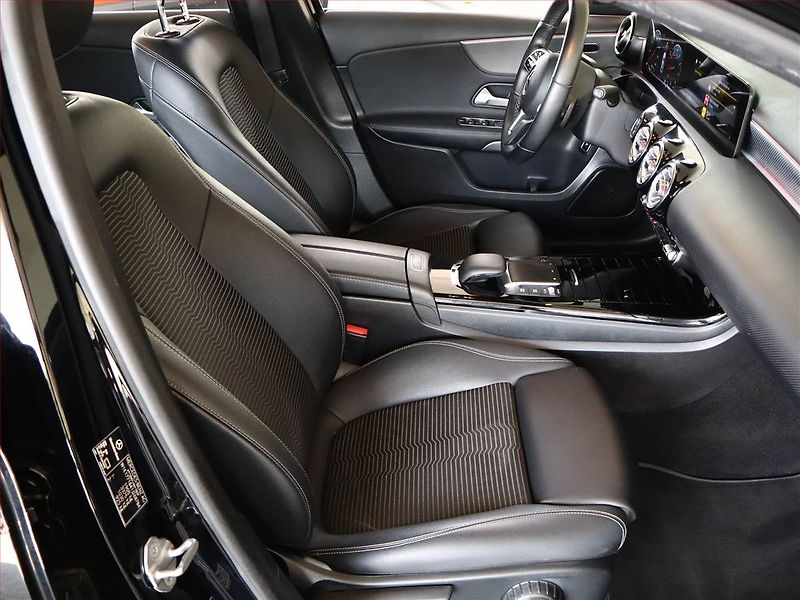 Mercedes-Benz Třídy A (2020) A 180 - fotka 7 z 22