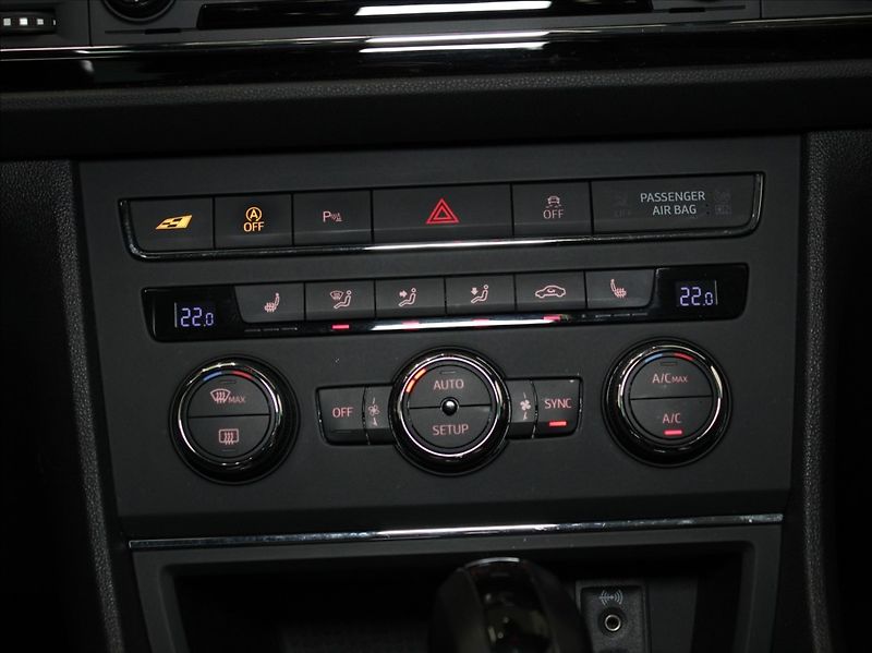 Seat Leon 2,0 Cupra 290 DSG ST Pano.DCC - fotka 17 z 30