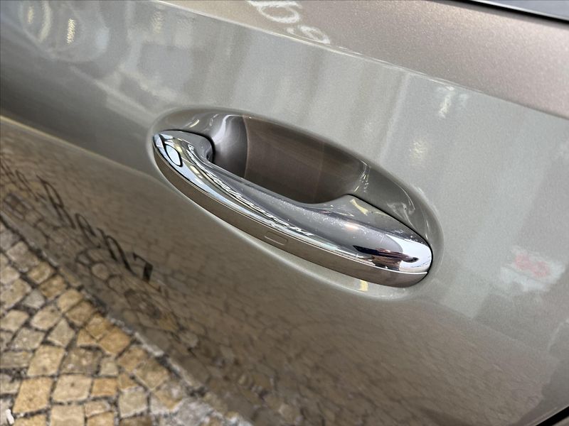 Mercedes-Benz Třídy C C 220d - fotka 28 z 30