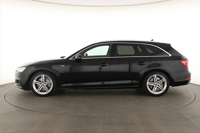 Audi A4 (2018) S-Line 3.0 TDI - fotka 3 z 20