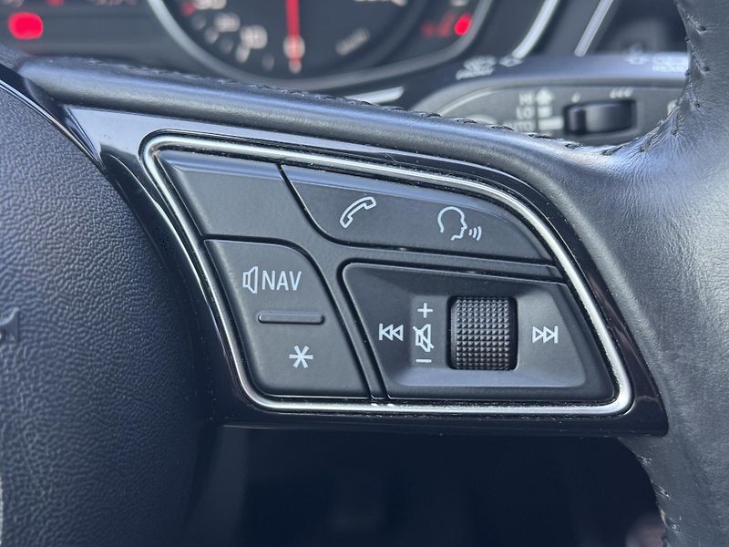 Audi A4 (2016) 2.0TDi Sport, Individual, RZV - fotka 25 z 47