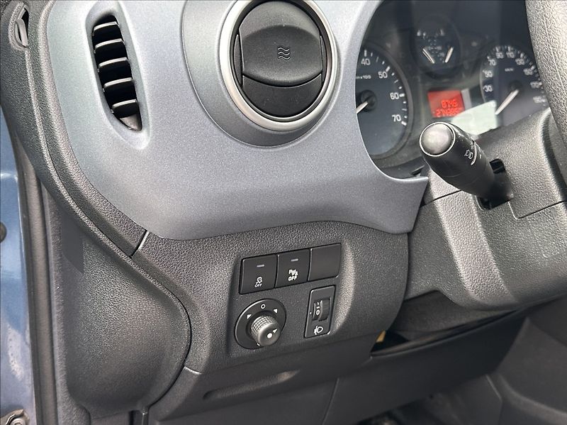 Peugeot Partner 1,6 HDI 92PS  Tepee Active - fotka 31 z 48