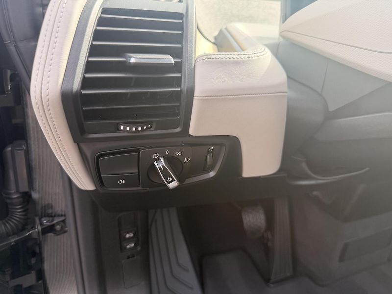 BMW i3 (2021) 120 Ah • 2021 • TOP výbava  - fotka 11 z 31