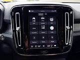 Volvo XC40 P8 AWD // TWIN PRO // 4x4 - náhled 31