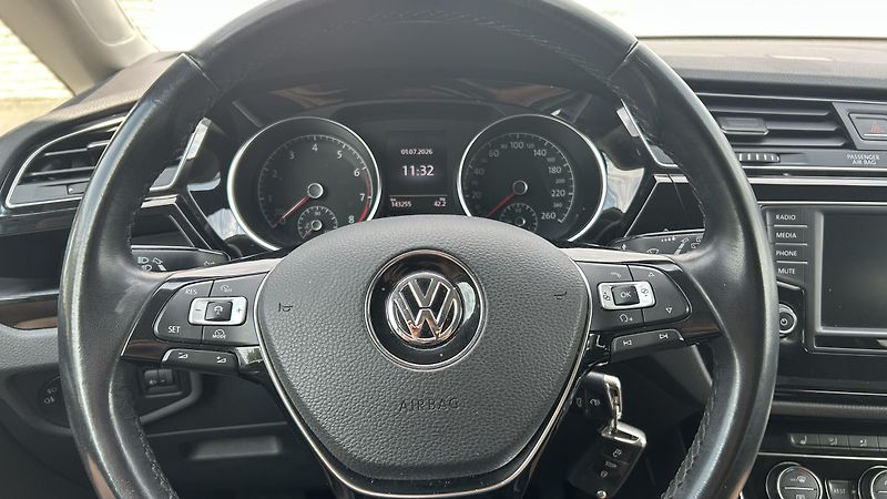 Volkswagen Touran (2018) 1,4TSI 110KW 7MÍST TOP!!!!! - fotka 12 z 19