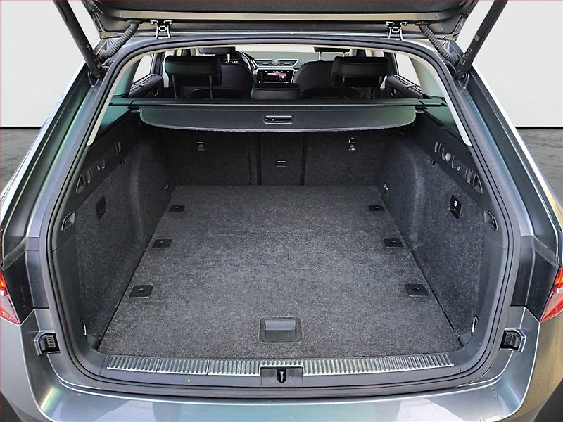 Škoda Superb (2022) 2.0 TDI - fotka 14 z 17