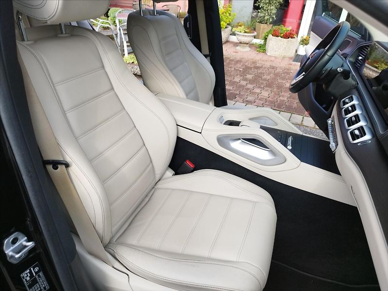 Mercedes-Benz GLE 3,0 300D 4MATIC COUPE - fotka 15 z 29