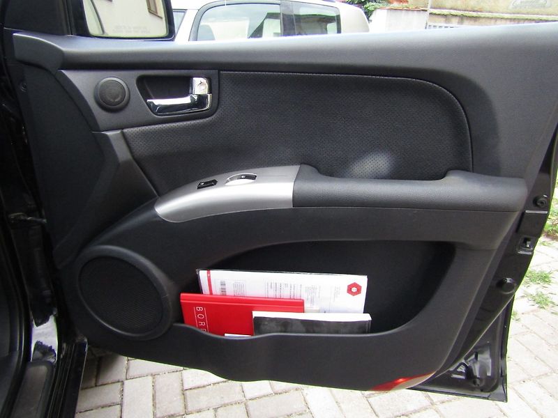 Kia Sportage (2005) 2.0 CRDI 83kW - fotka 25 z 35