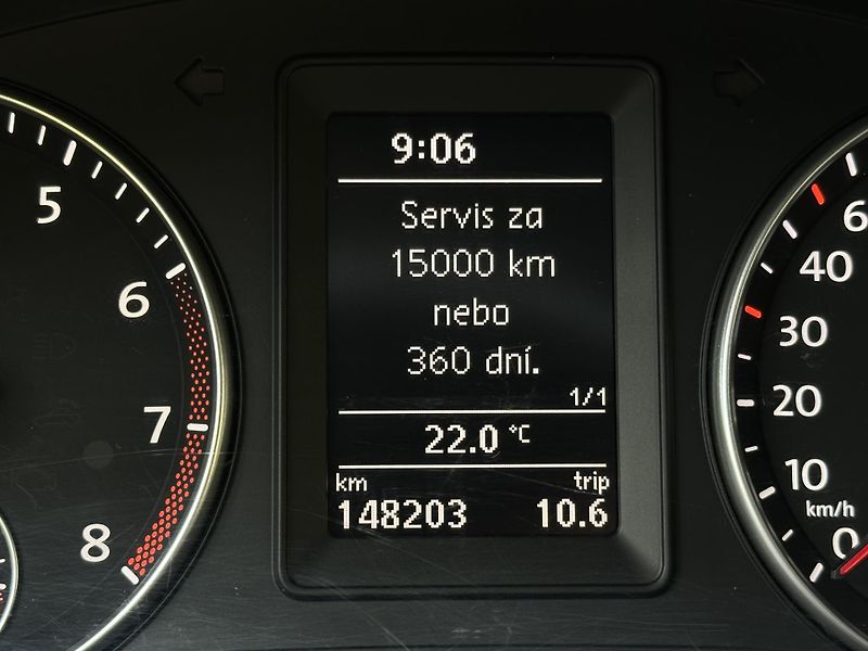 Volkswagen Touran (2010) 1.2TSI/77kW * 2.Maj.  - fotka 11 z 37