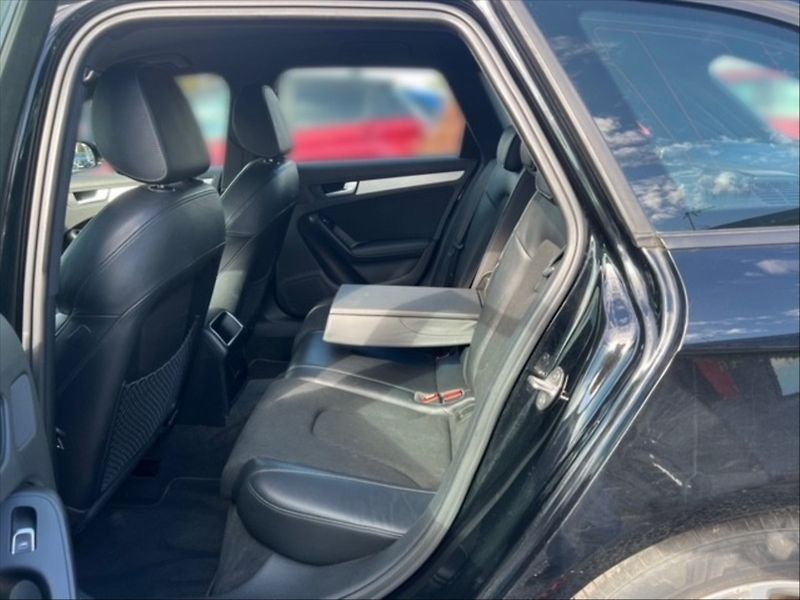 Audi A4 2,0 TDI S-Line AP - fotka 8 z 11