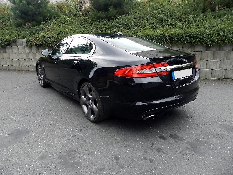 Jaguar XF 3.0d V6 177 kW NEPOJÍZDNÉ - fotka 4 z 14