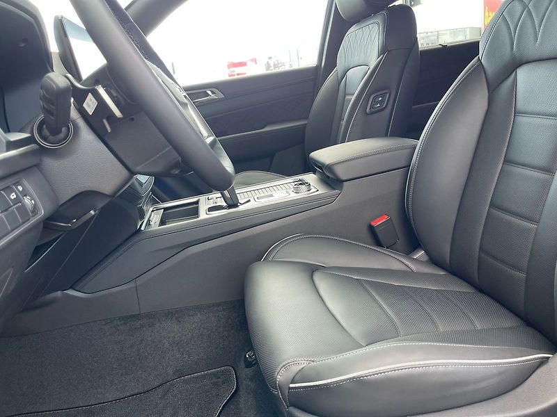SsangYong Rexton Premium Black Edition AWD A8 - fotka 13 z 16