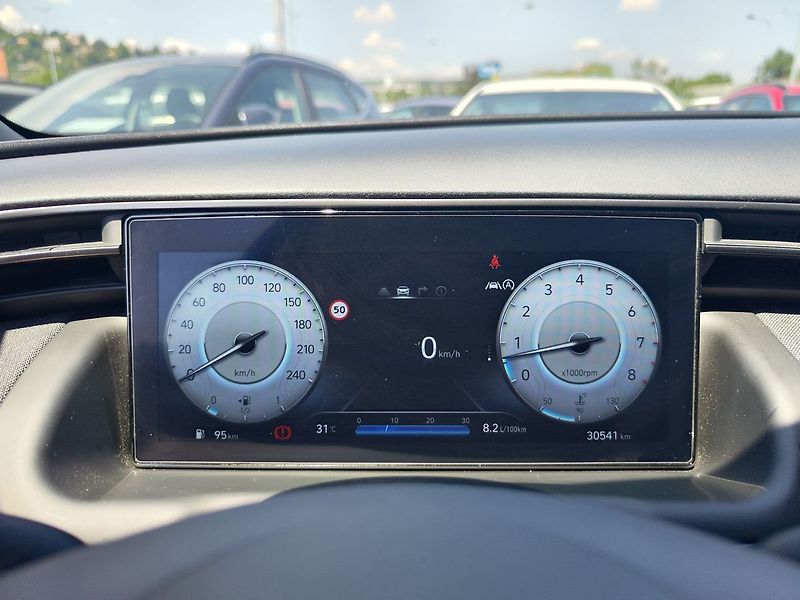 Hyundai Tucson 1.6 T-GDi/110kW N-Line - fotka 17 z 37