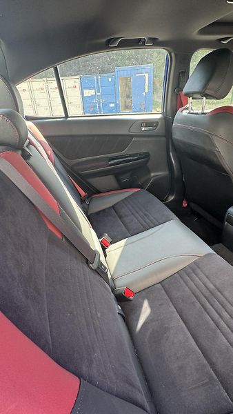 Subaru WRX STI (2019) Subaru WRX STI - fotka 7 z 10