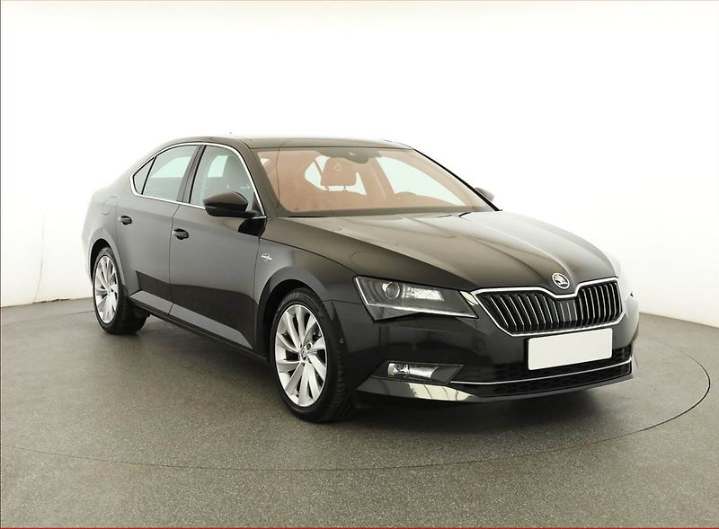 Škoda Superb (2017) Laurin&Klement 1.8 TSI, Kůže - fotografie inzerátu
