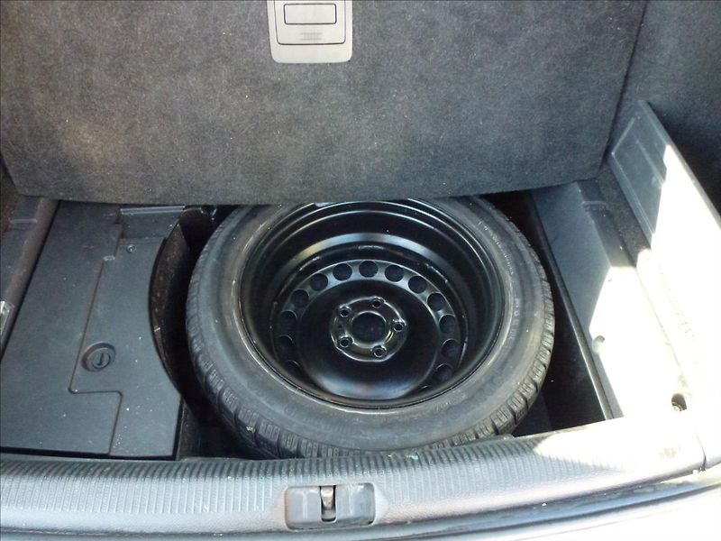 Volkswagen Passat 2,0 TDi  Comfort - fotka 23 z 49