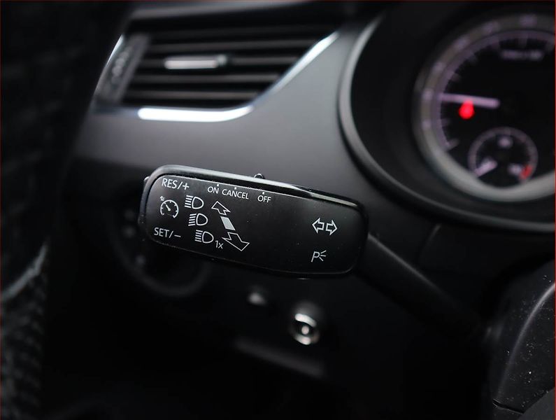 Škoda Octavia (2019) 1.6 TDI, Automat, Serv.kniha - fotka 15 z 19