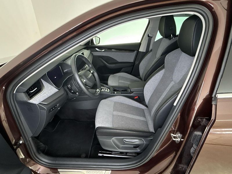 Škoda Octavia 1Maj.,ČR - fotka 7 z 29