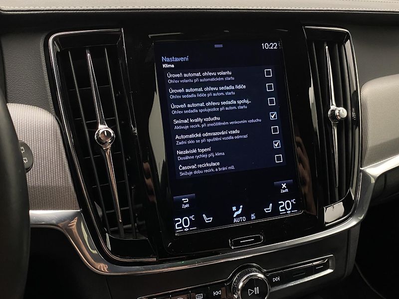 Volvo V90 D4 R-DESIGN AUT  - fotka 43 z 47