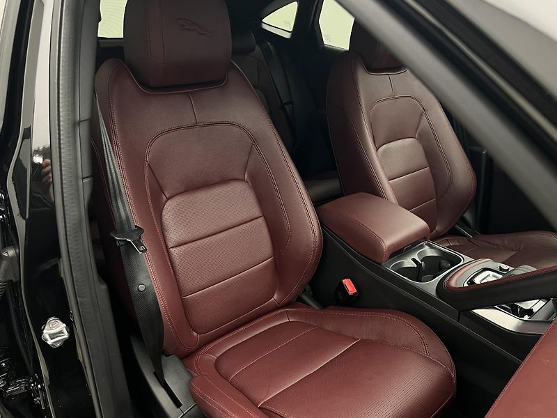 Jaguar E-Pace P200 S AWD AUT CZ - fotka 20 z 46