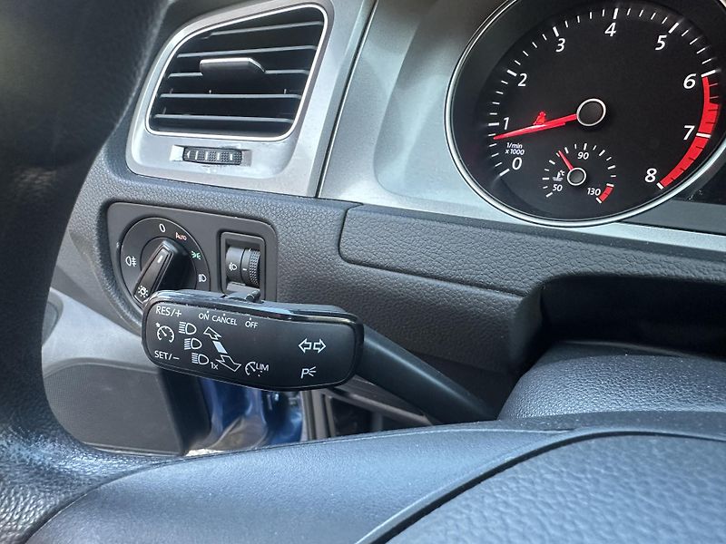 Volkswagen Golf (2014) Nehavarováno, servisovano  - fotka 11 z 19
