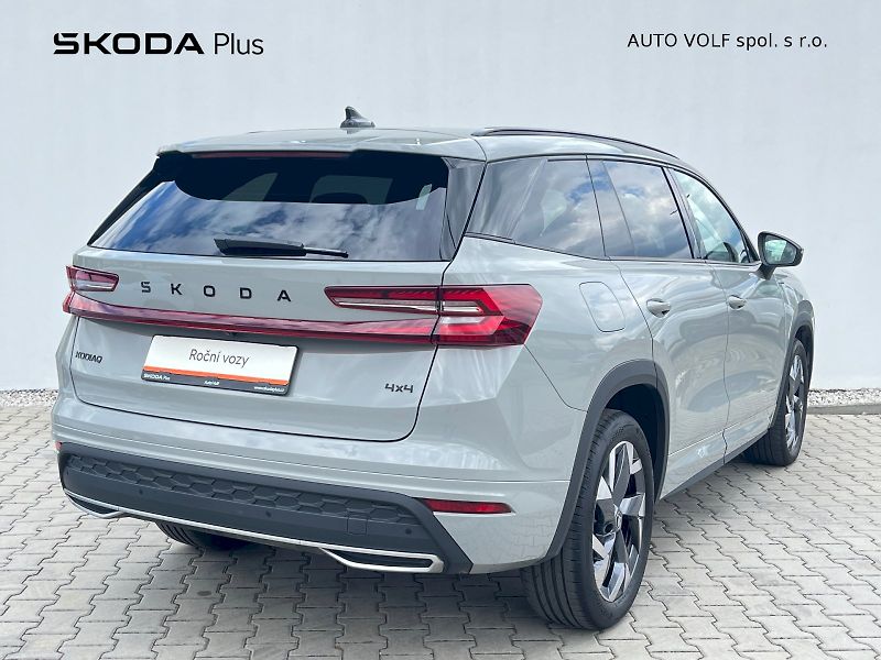 Škoda Kodiaq (2025) SPORTLINE 4X4 TD 142/2.0 A7A - fotka 2 z 35