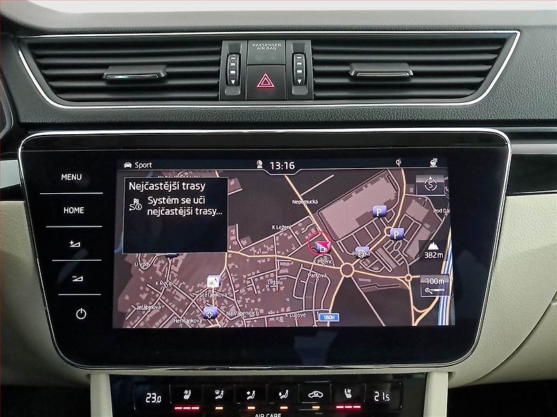 Škoda Superb (2017) Laurin&Klement 2.0 TSI - fotka 17 z 26