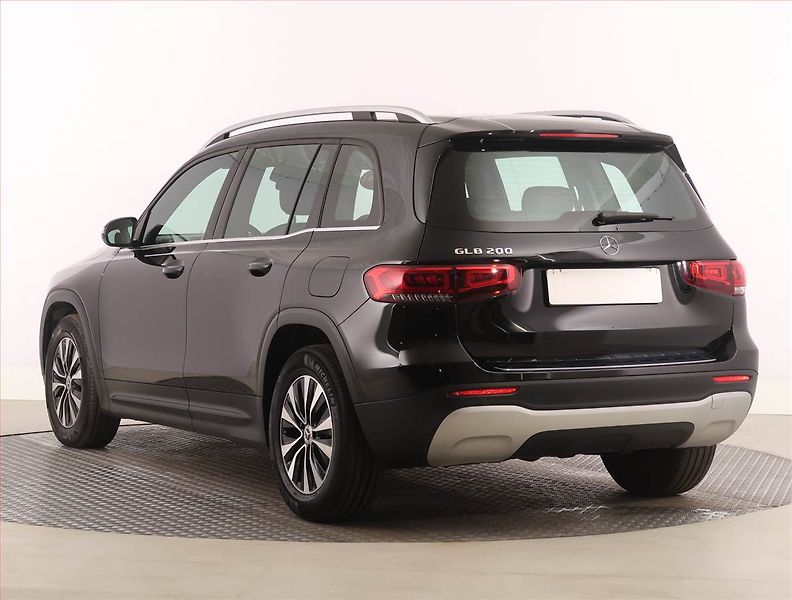 Mercedes-Benz GLB (2022) Progressive 200, digi klima - fotka 4 z 22