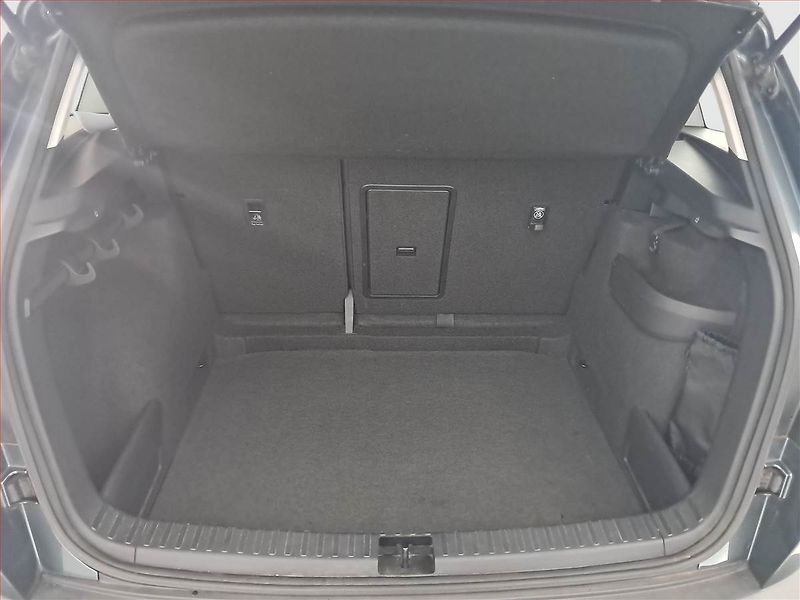 Škoda Karoq (2019) 1.5 TSI - fotka 13 z 15