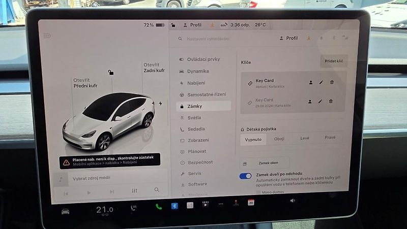 Tesla Model Y (2023) Long Range AWD DE SoH 90.2% - fotka 25 z 39