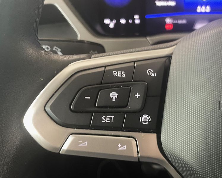 Volkswagen Touran 2,0TDi Comfortline, ČR, 1.MAJ - fotka 17 z 30