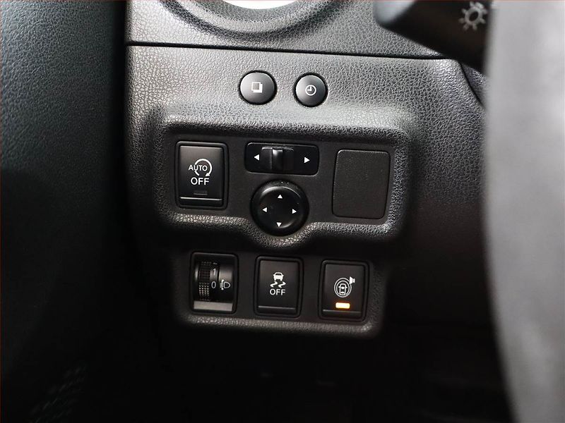 Nissan Note (2015) 1.2, Navi, Tempomat - fotka 17 z 17