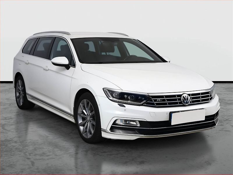 Volkswagen Passat (2017) R-Line 2.0 TDI, Automat, Kůže - fotografie inzerátu