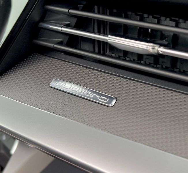 Audi S3 (2024) QUATTRO 2024 MATRIX S-LINE - fotka 29 z 46