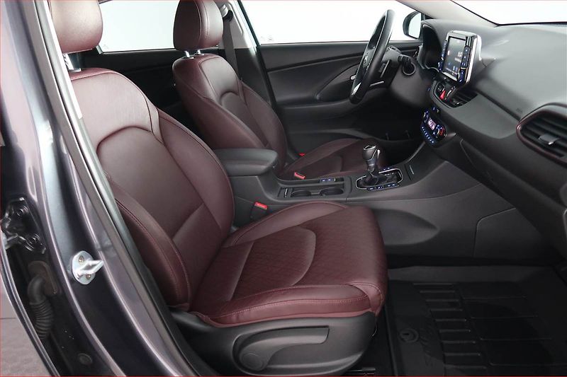 Hyundai i30 (2019) Style 1.4 T-GDI, Automat - fotka 9 z 20